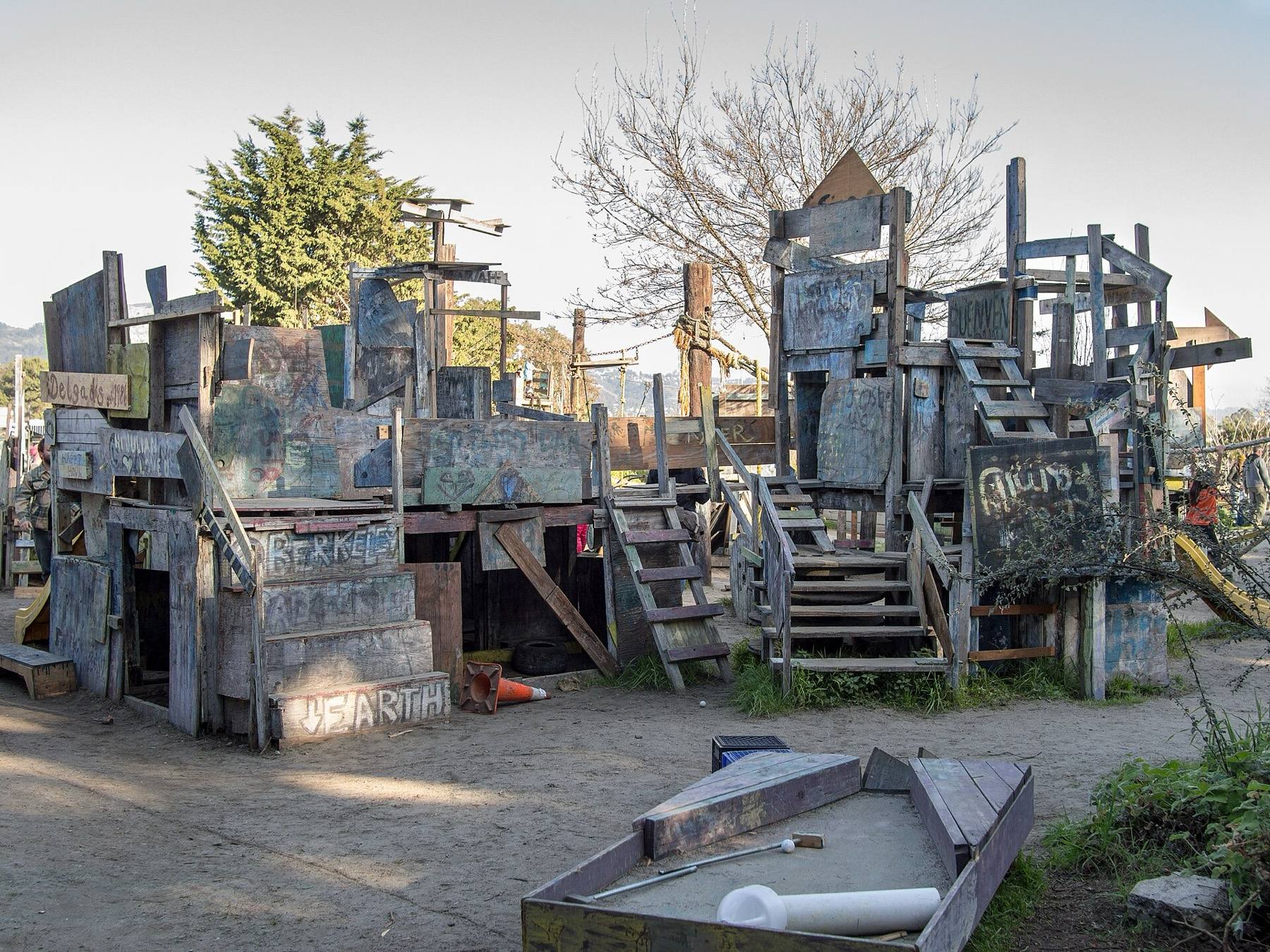 Adventure Playground, Berkeley: layered structures and a sand tray