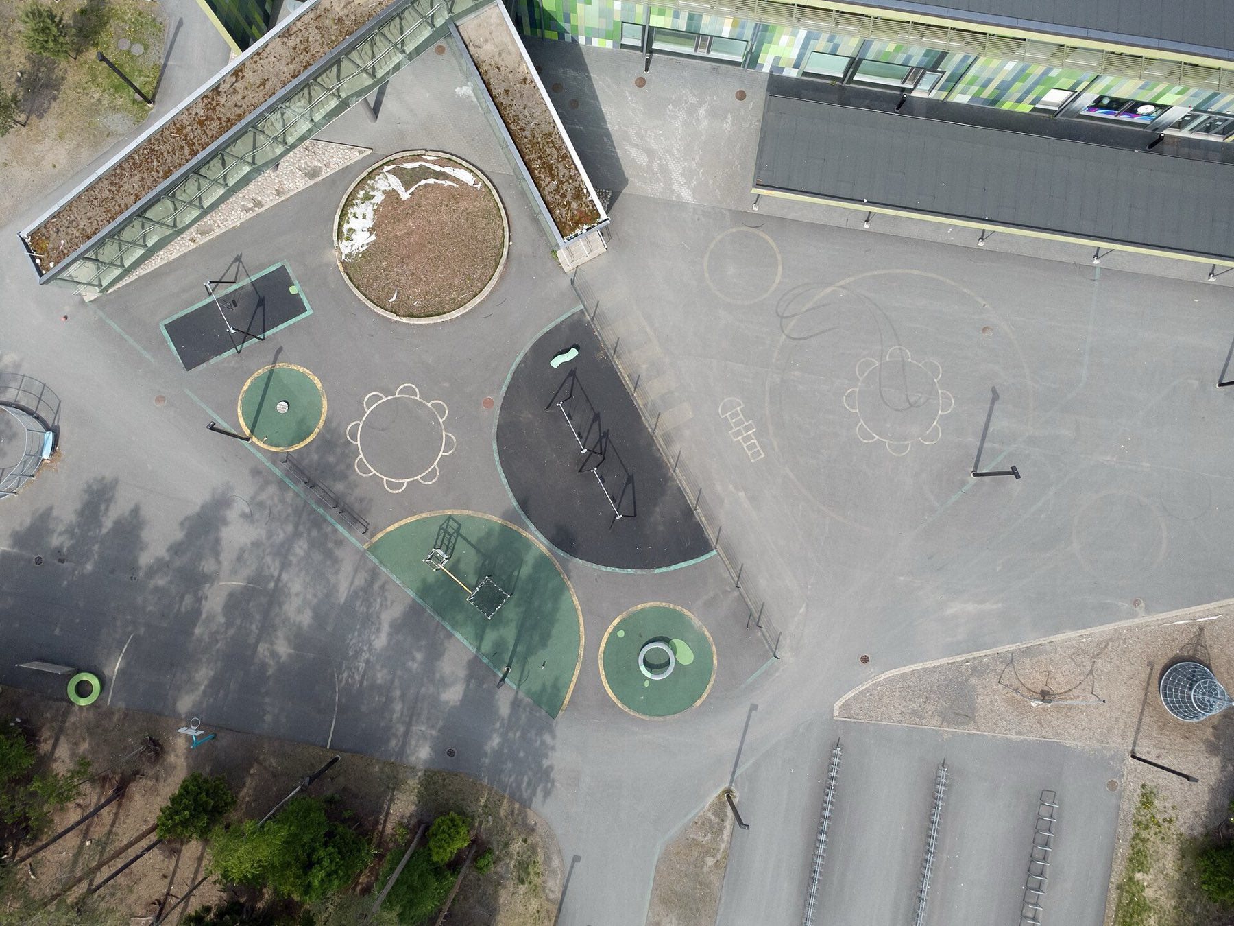 Talvikangas School schoolyard, aerial view