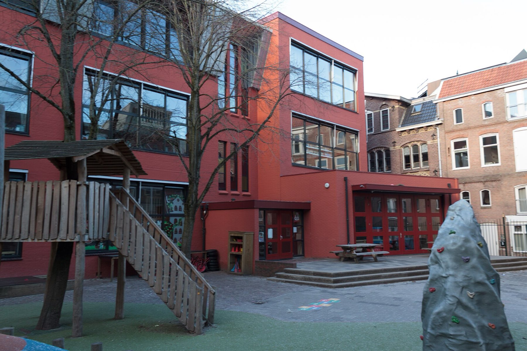 Sint-Michaelschool schoolyard