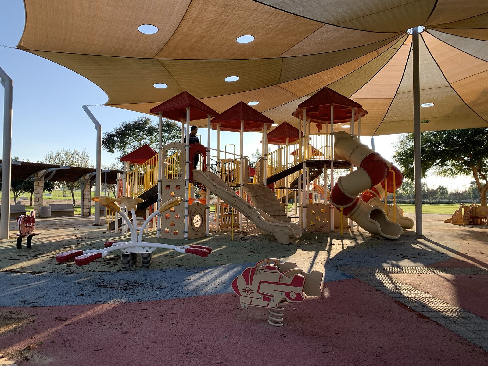 Beersheba Stream Park: Shade sails over a play structure