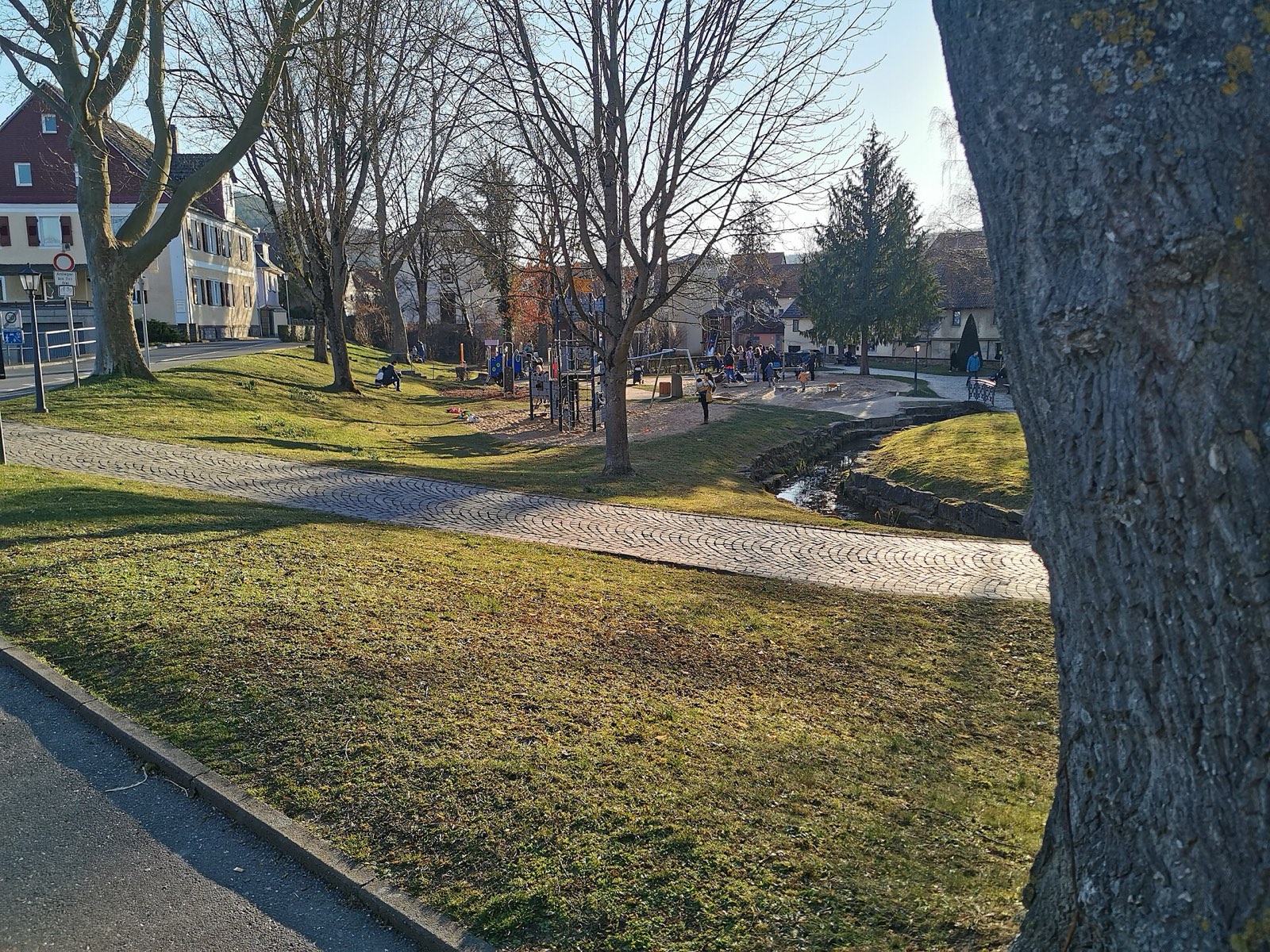 Badgarten: Playground beside a stone-lined stream